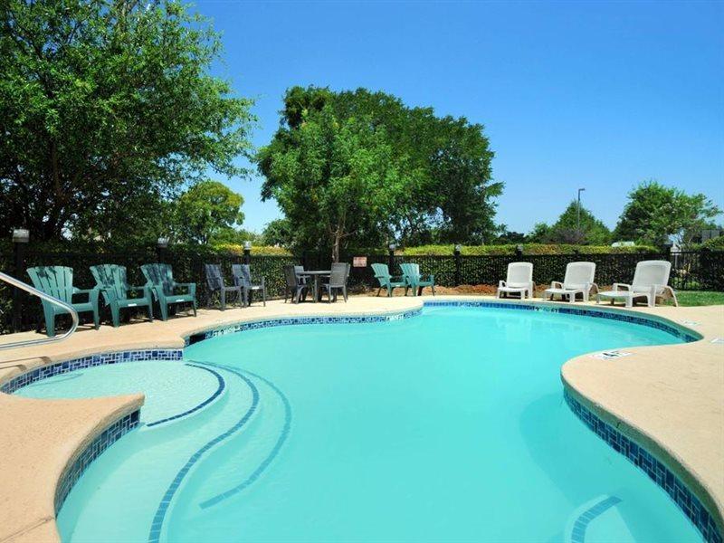 Travelodge By Wyndham Arlington/Dallas Area Zewnętrze zdjęcie