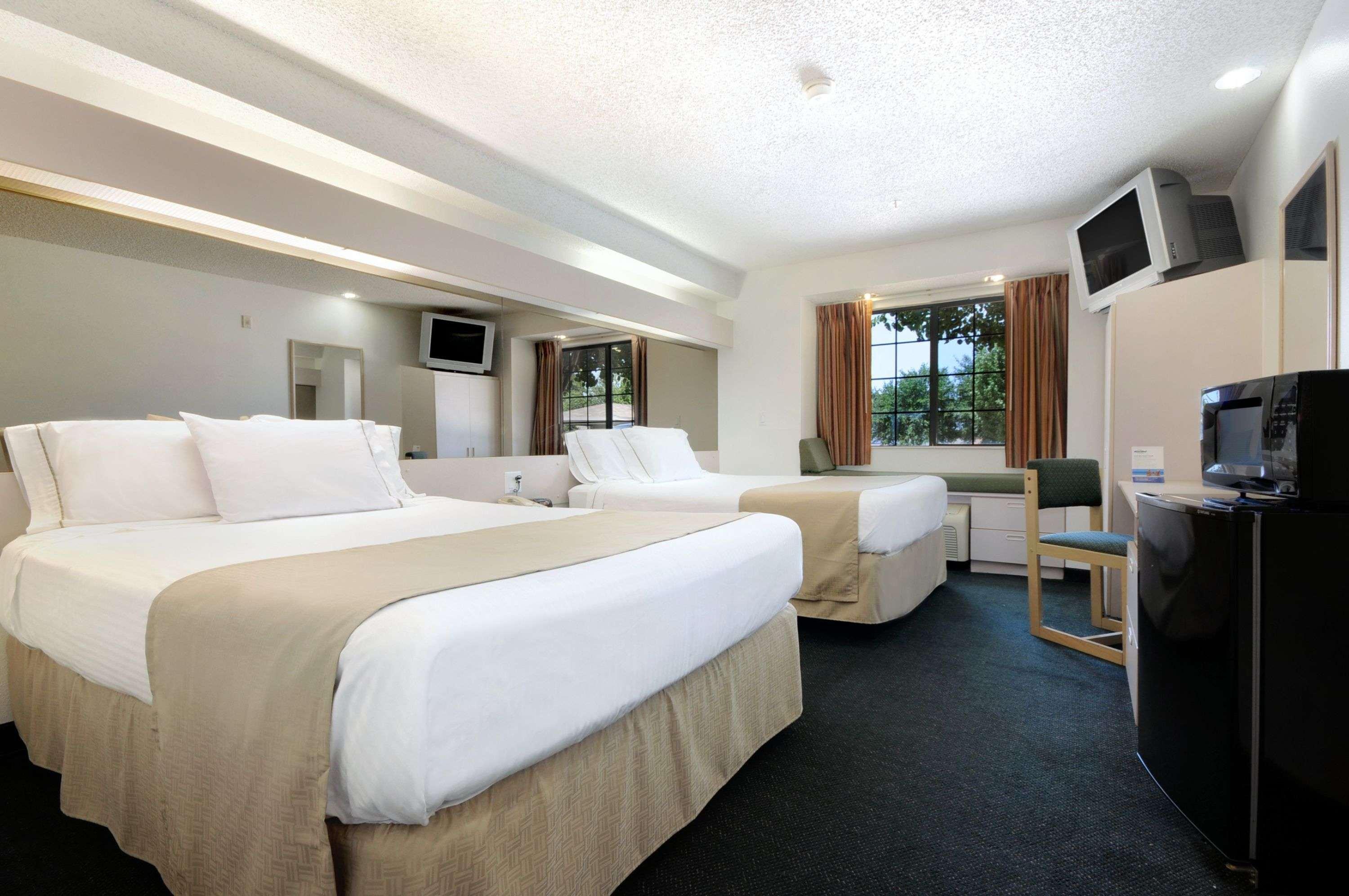 Travelodge By Wyndham Arlington/Dallas Area Pokój zdjęcie