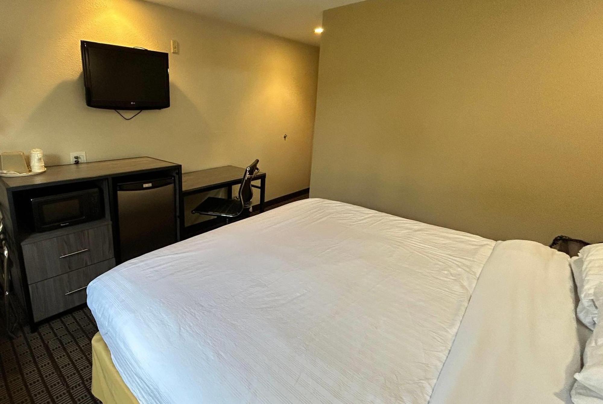 Travelodge By Wyndham Arlington/Dallas Area Zewnętrze zdjęcie