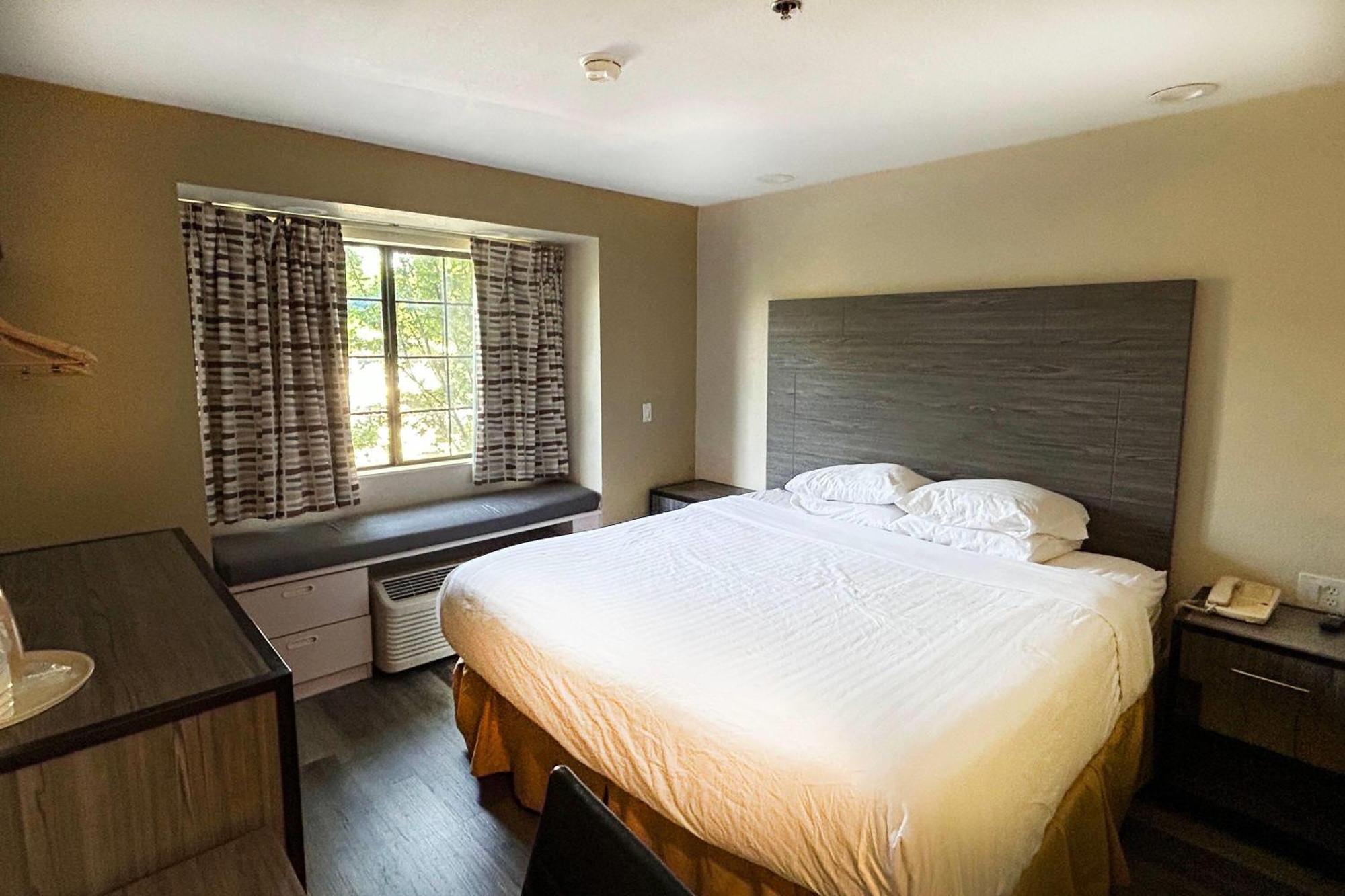 Travelodge By Wyndham Arlington/Dallas Area Zewnętrze zdjęcie