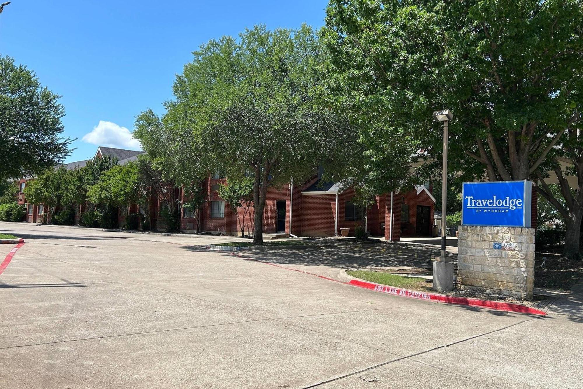 Travelodge By Wyndham Arlington/Dallas Area Zewnętrze zdjęcie